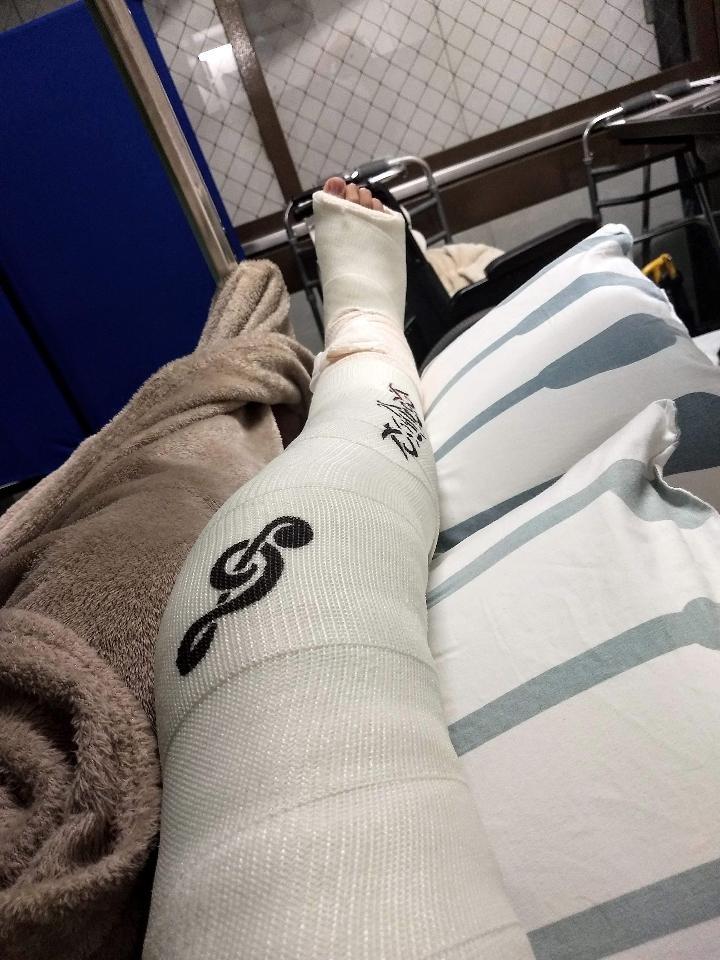 🦾 Processo e Superação: De onde eu saí para conquistar a Serra! 🚴♂️✨ Foram 2 meses engessado no hospital em 2019. Depois, mais 3 meses de muita luta para sair do andador e da muleta, até conseguir voltar a andar sem apoio nenhum. Respeite o seu tempo.